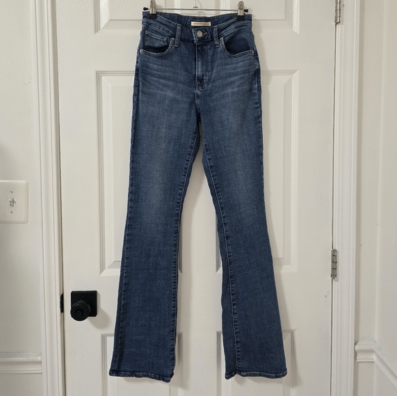 Levi's High Rise Bootcut Jeans In Medium Wash Size 26 - Picture 2 of 6